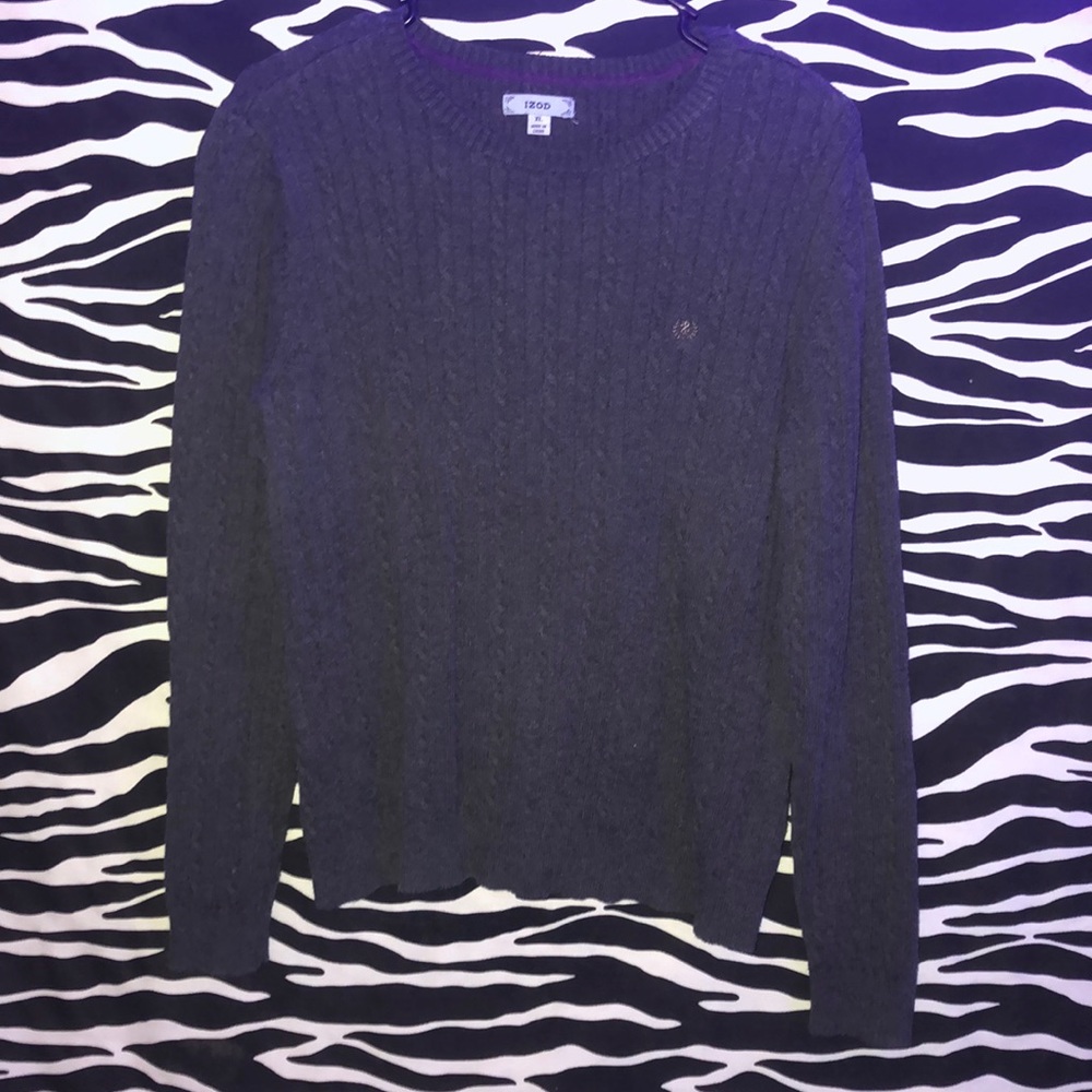 gray Izod sweater